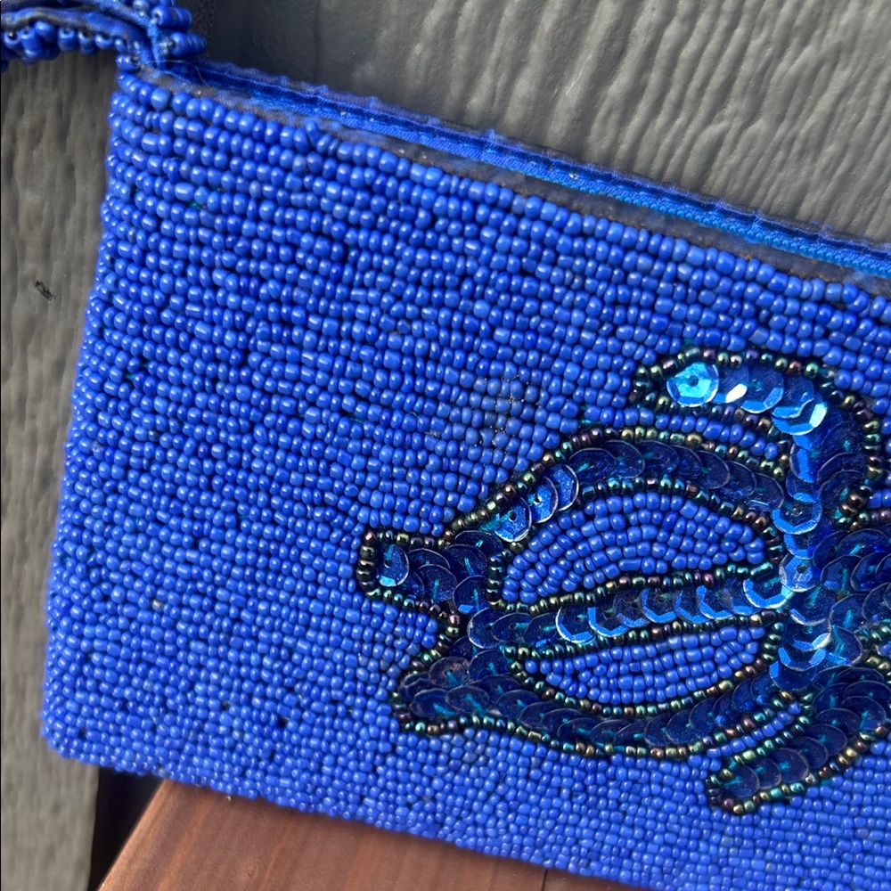 Beaded Blue Turtle Wristlet Clutch - Picture 9 of 13